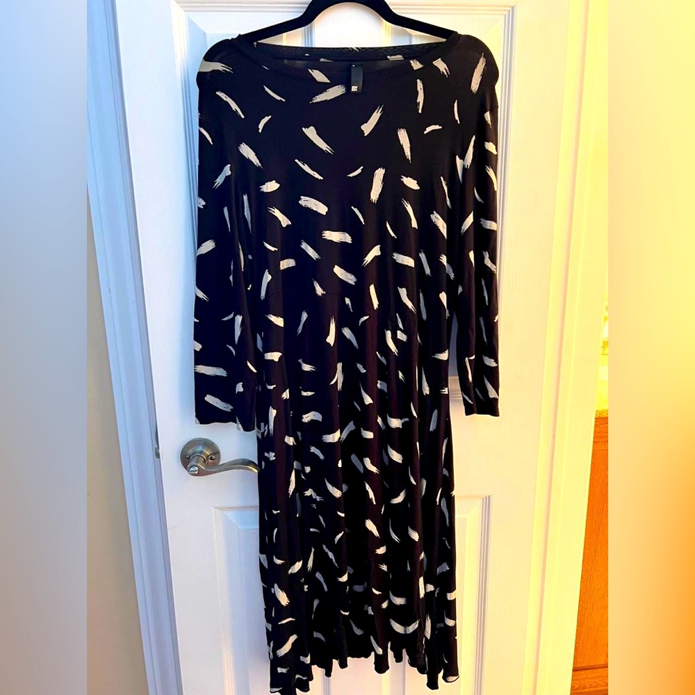 Black and white asymmetric dress